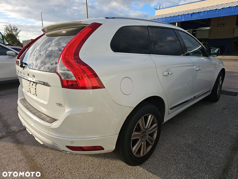 Volvo XC 60 T5 Geartronic Momentum - 4