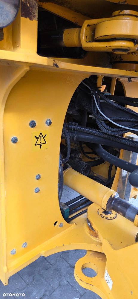 Volvo <<Volvo L90F, tylko 9400Mtg oryginał! Serwis Volvo Niemcy! Waga! sprowadzona>> - 25