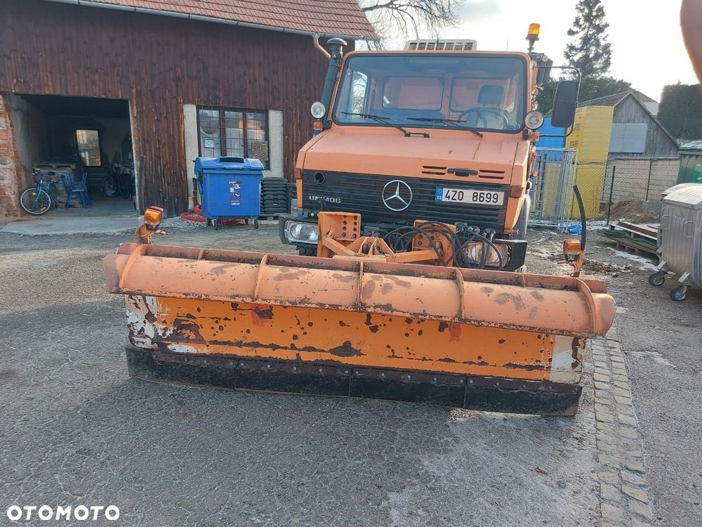 JAC Unimog U 1650 4X4 + Příslušenství - 2