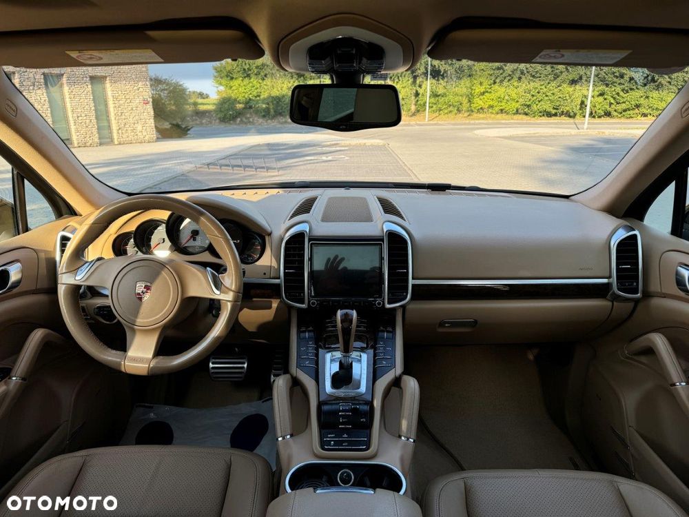 Porsche Cayenne - 17