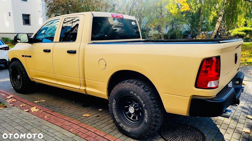 Dodge RAM - 8