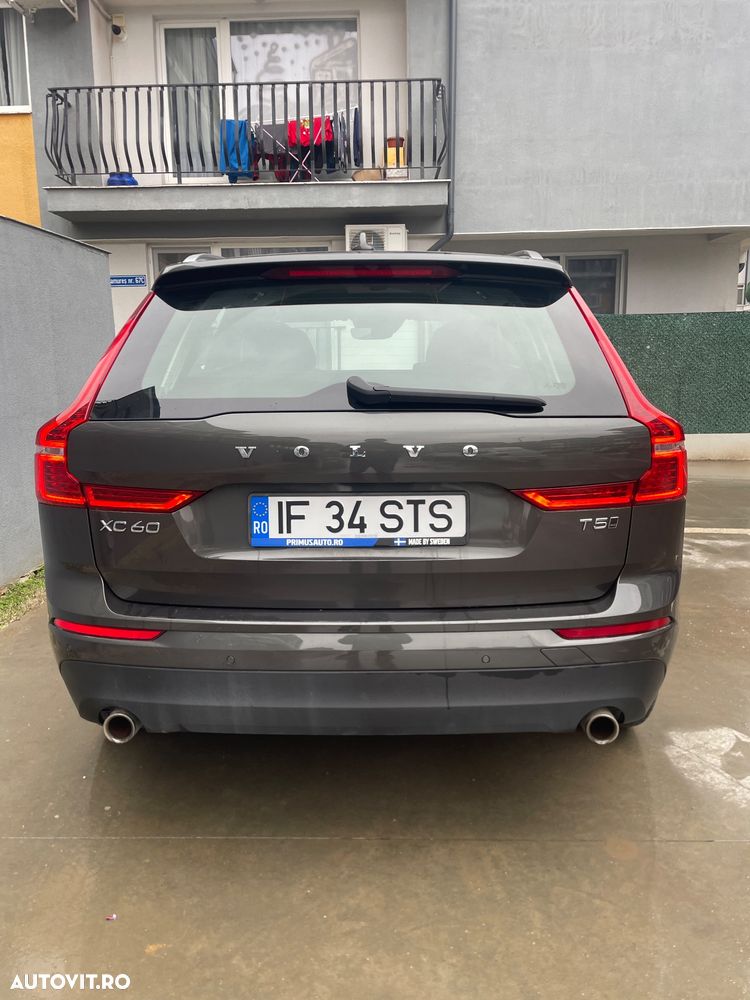 Volvo XC 60 T5 AWD Momentum - 9