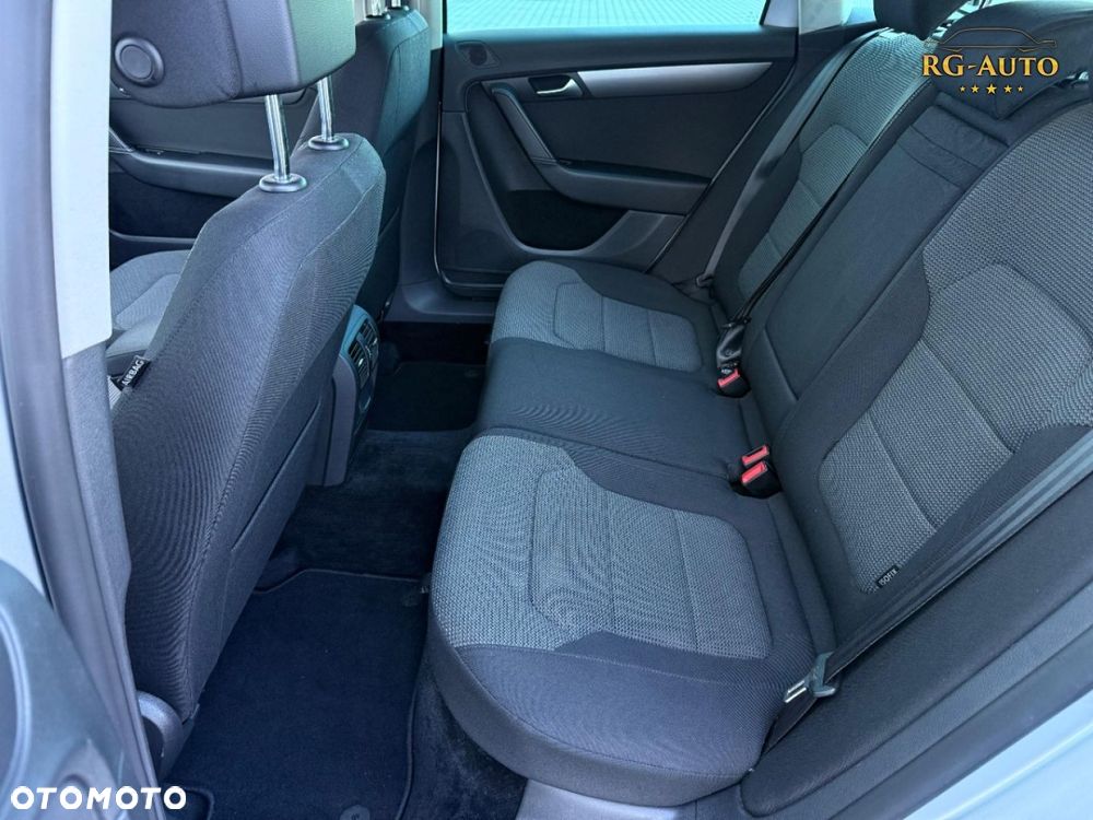 Volkswagen Passat - 19