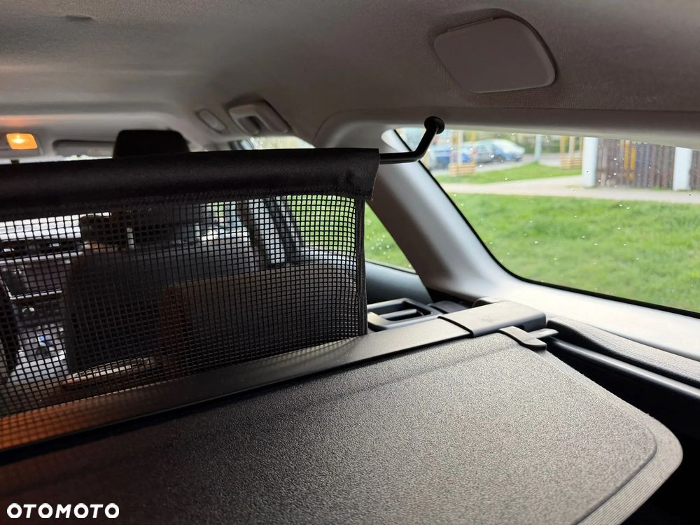 Toyota Auris 1.8 HSD Luna - 16