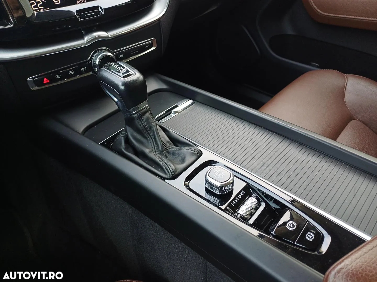 Volvo XC 60 D4 AWD Geartronic Momentum - 14