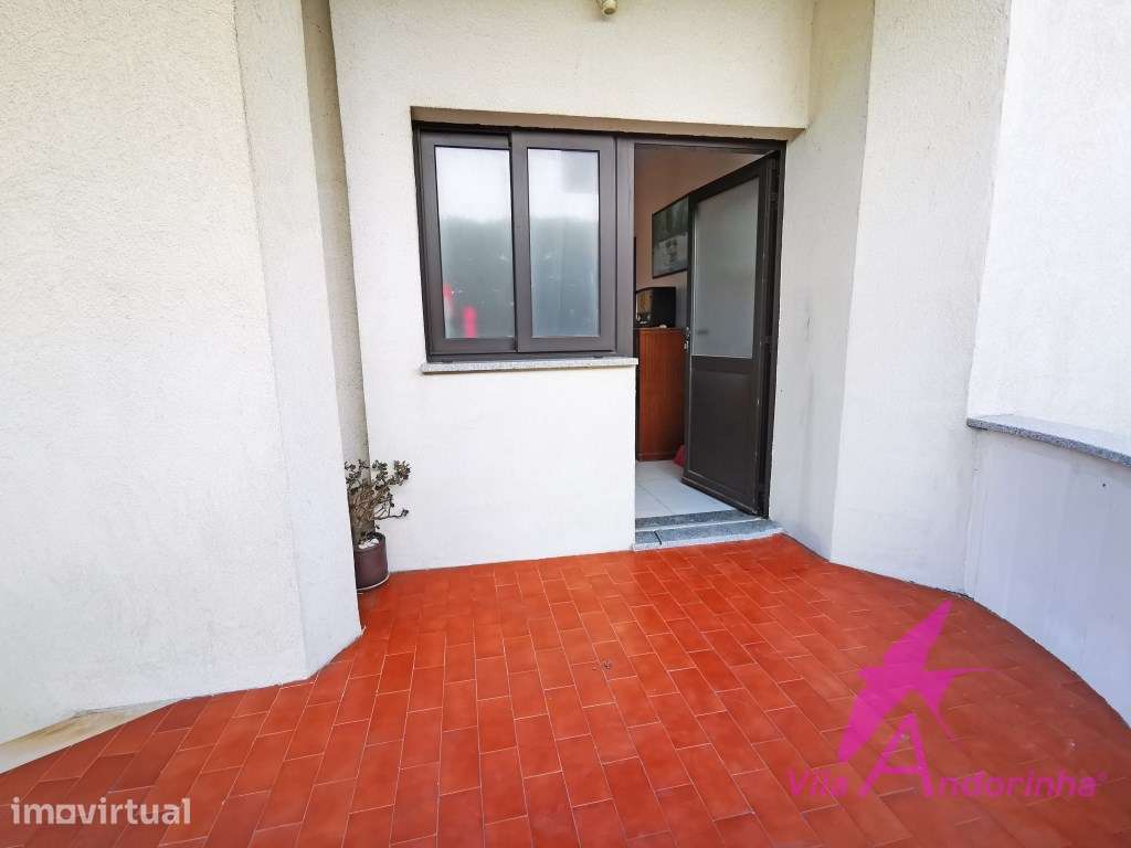 Apartamento T1 Mobilado a 2 Minutos da Praia da Amorosa - Grande imagem: 2/15