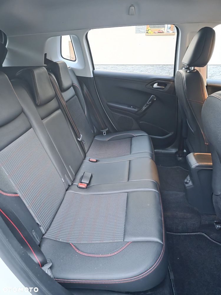 Peugeot 2008 PureTech 110 Stop&Start GT-Line Edition - 12