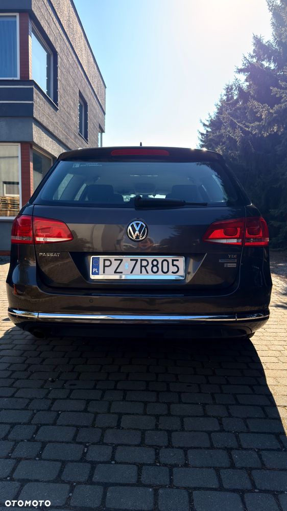 Volkswagen Passat 1.6 TDI Comfortline - 11