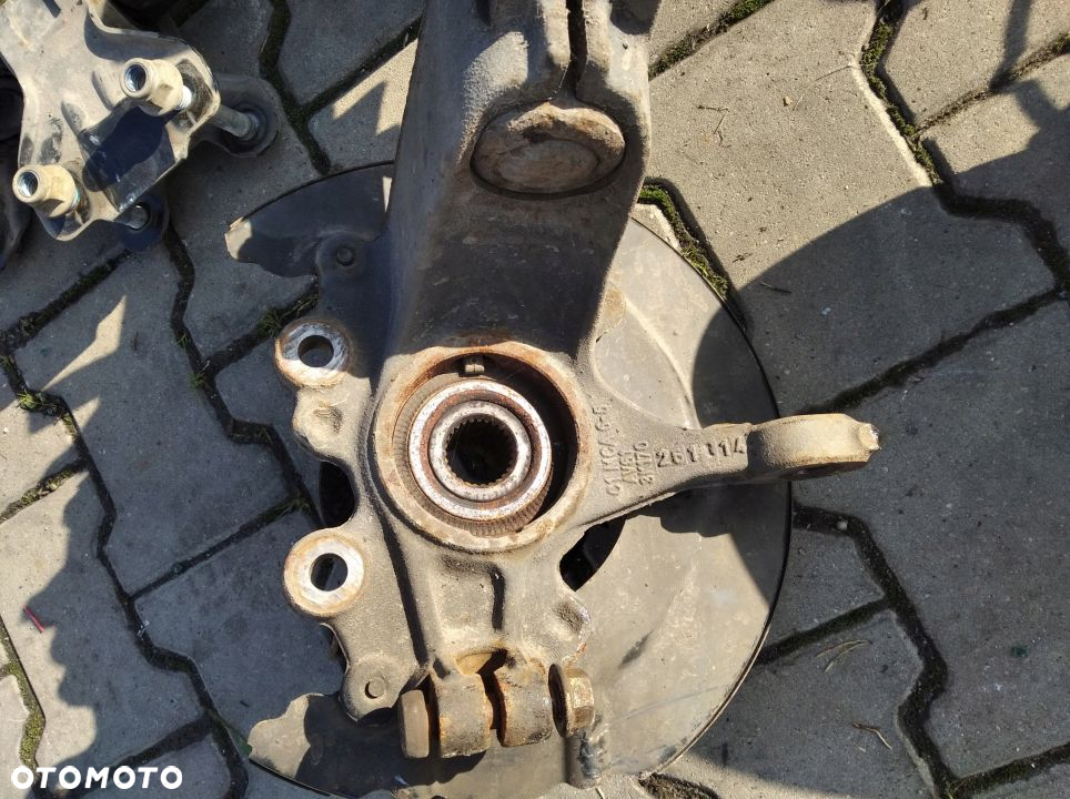 Ford Focus MK3 1.0 1.6 Ecoboost zwrotnica piasta przod przednia prawa  lewa - 2