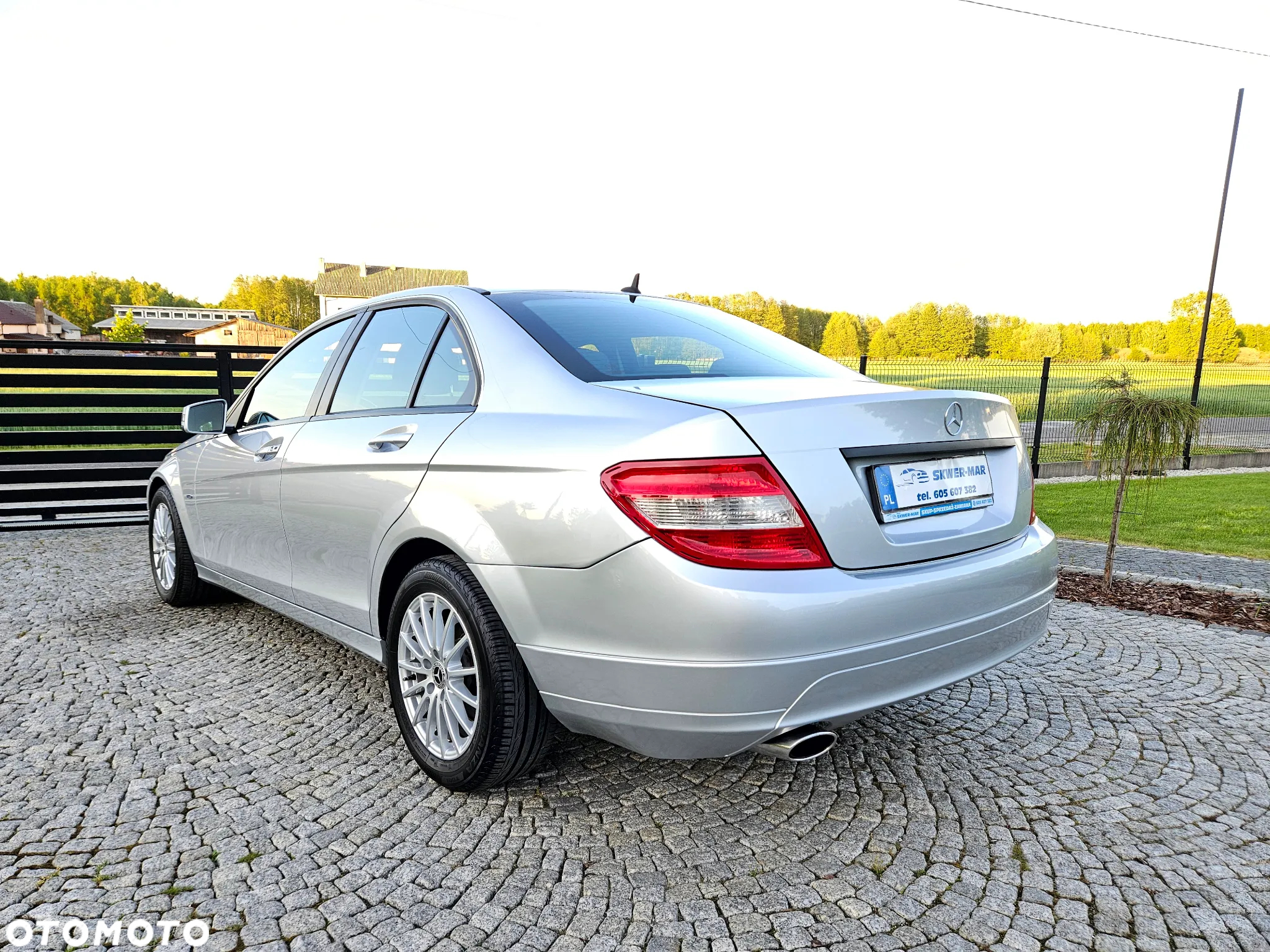 Mercedes-Benz Klasa C 200 CGI BlueEff Elegance - 6