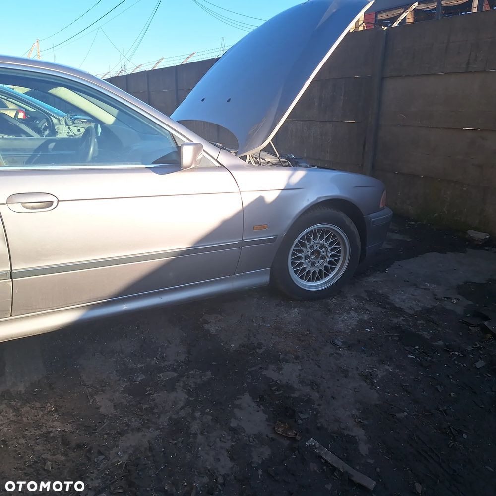 MASKA ZDERZAK PRZOD TYL BLOTNIK DRZWI  LAMPA KLAPA BAGAZNIKA SZYBA LUSTERKO BOCZKI DRZWI  BMW 5 E39 339/7 - 4