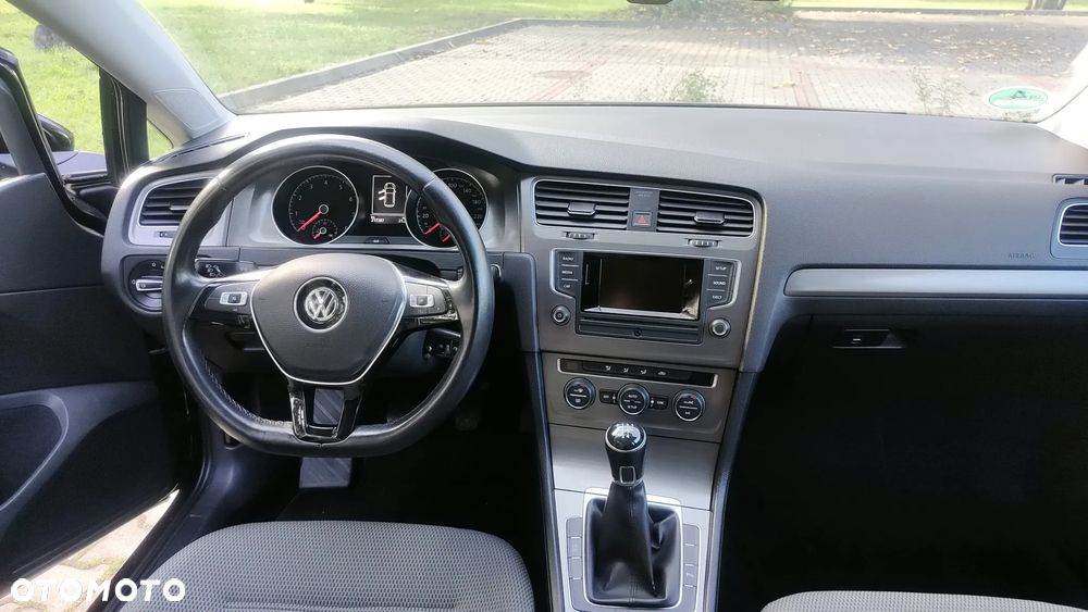Volkswagen Golf - 17