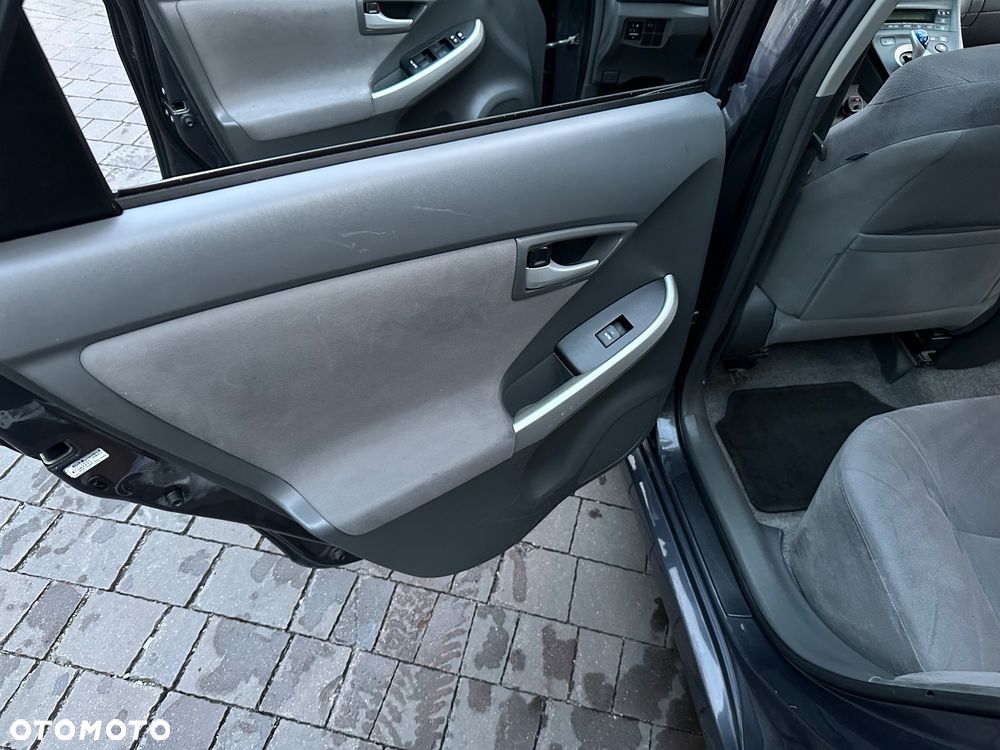 Toyota Prius+ ver--hybrid-sol - 20