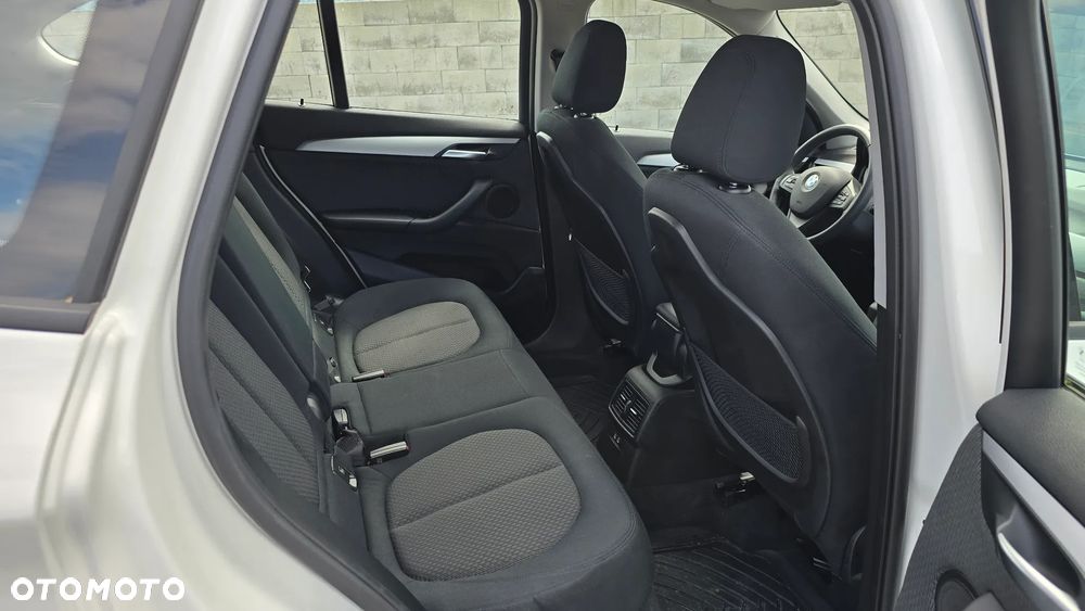 BMW X1 xDrive25e Business Edition - 18