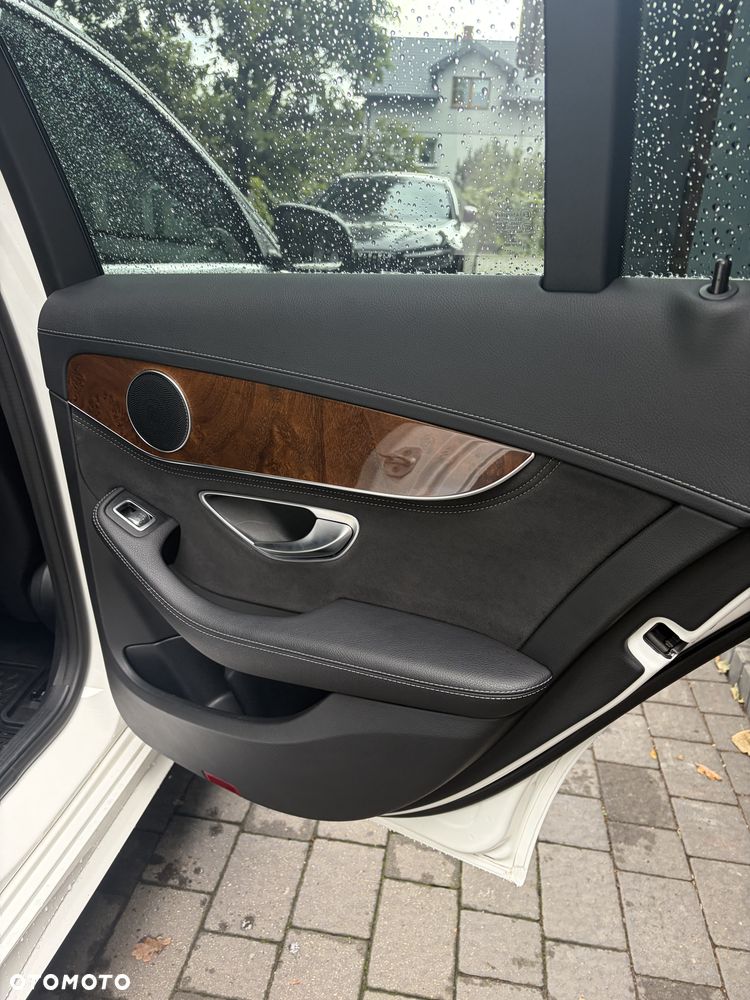 Mercedes-Benz Klasa C 200 4-Matic 7G-TRONIC - 4