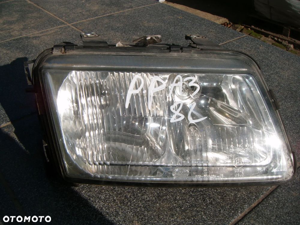 audi a3 8l 98r  lampa prawy przód