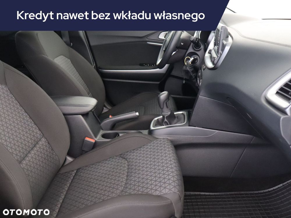 Kia Ceed - 11