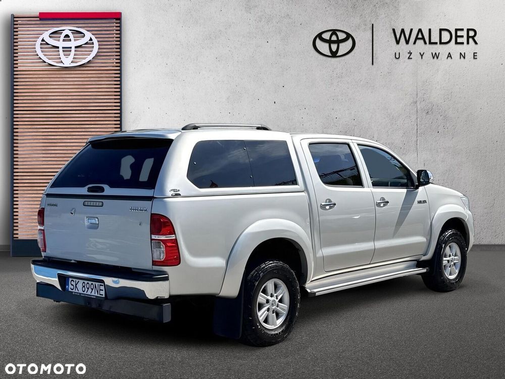 Toyota Hilux 2.5 D-4D SR - 7