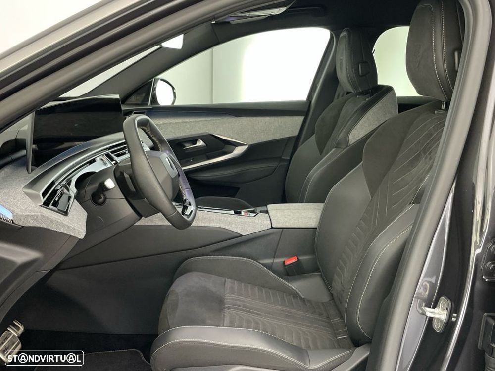 Peugeot E-3008 73 kWh GT - 11
