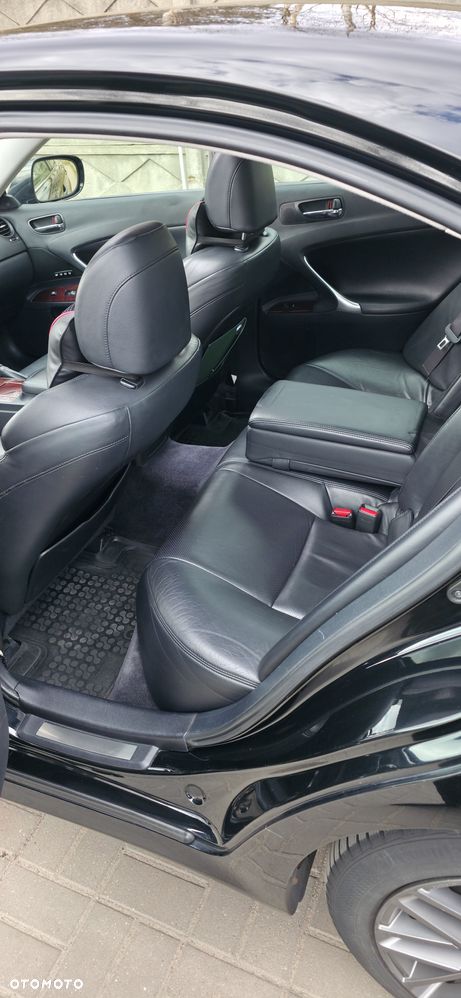Lexus IS 220 D Prestige - 9