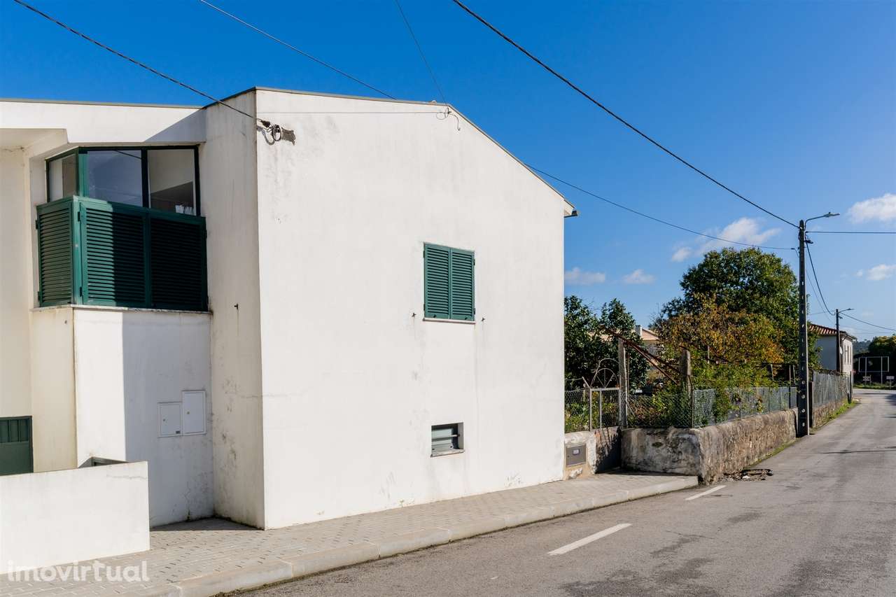 Moradia Isolada T2 Venda em Lobão, Gião, Louredo e Guisande,Santa Mari - Grande imagem: 3/43