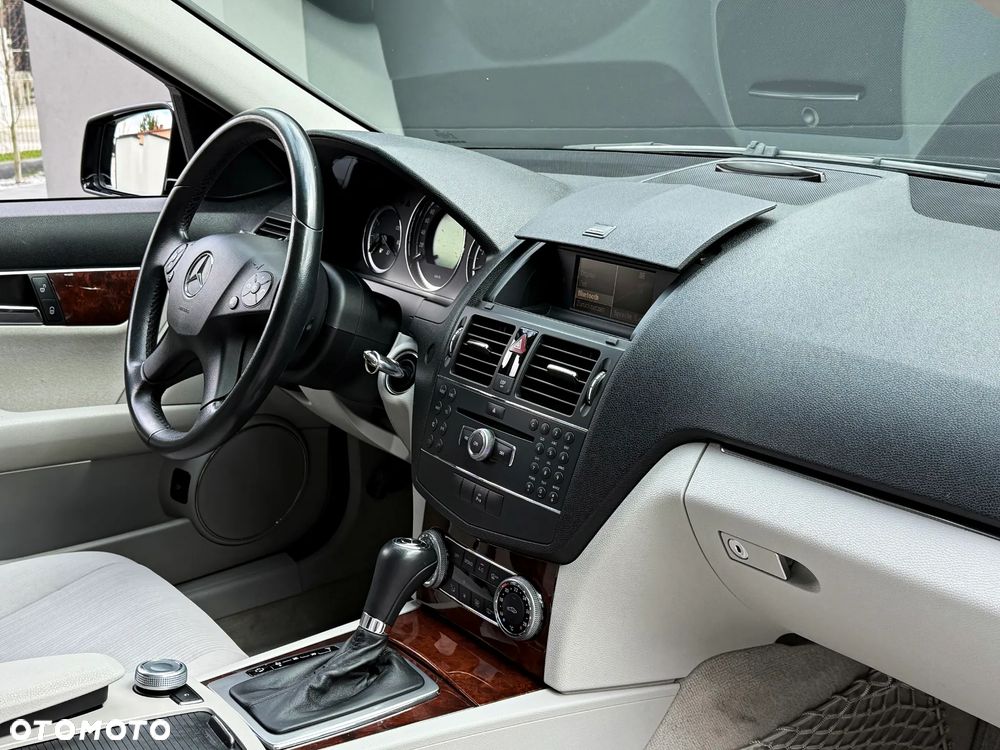 Mercedes-Benz Klasa C - 31