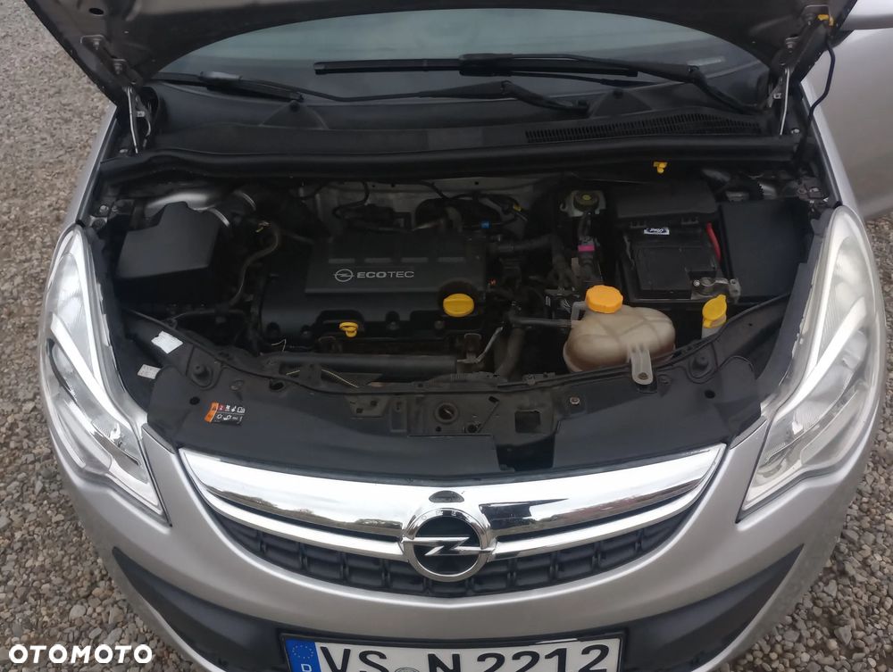 Opel Corsa 1.2 16V Edition / Active - 10