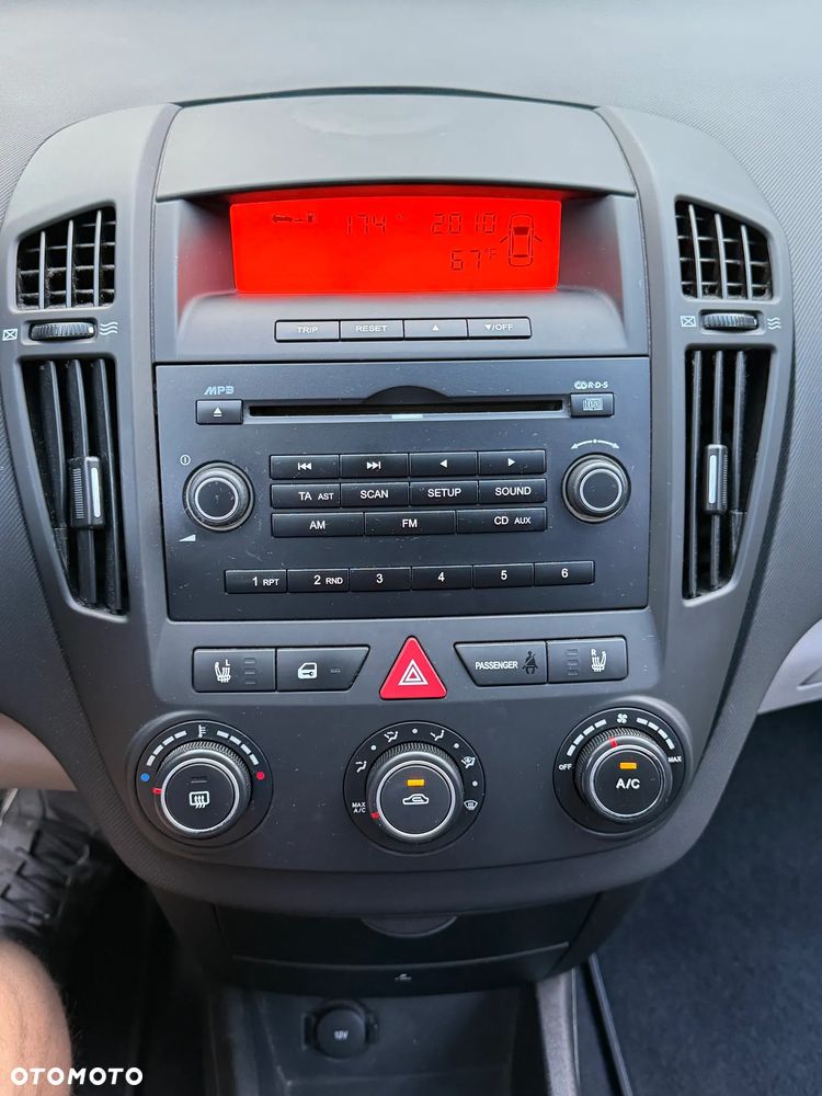 Kia Ceed 1.4 Comfort - 18