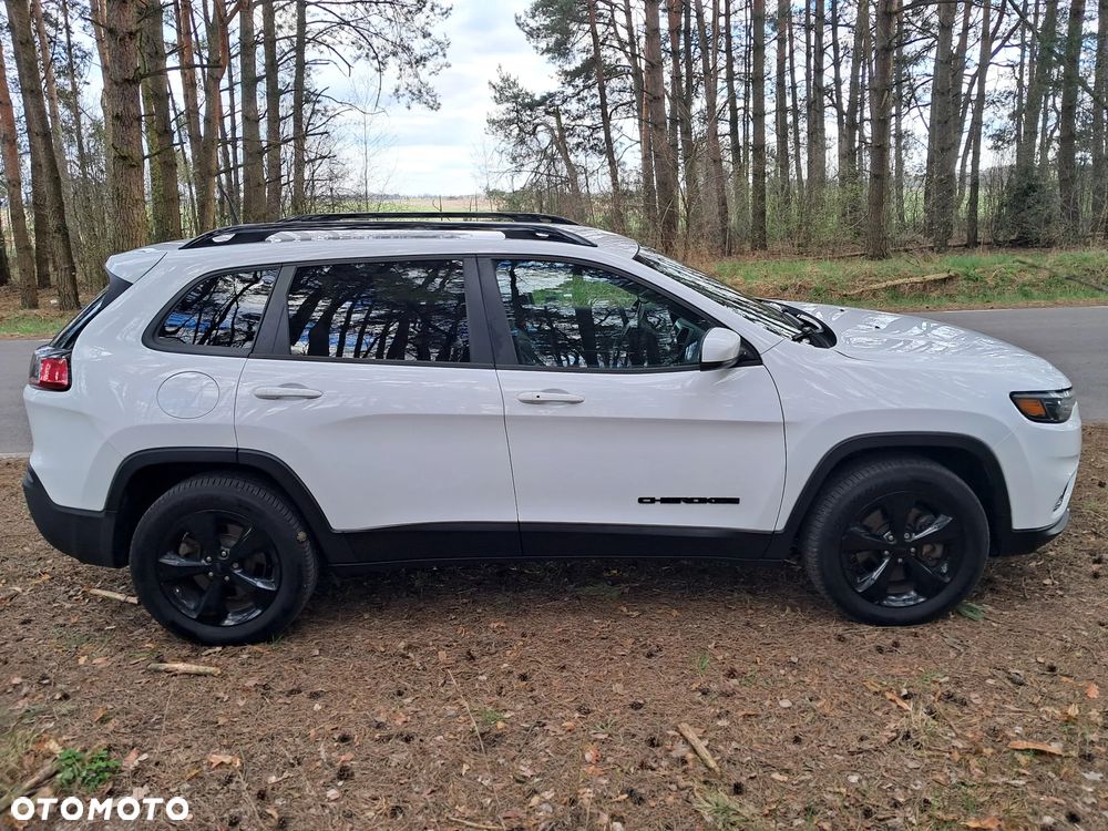 Jeep Cherokee - 13