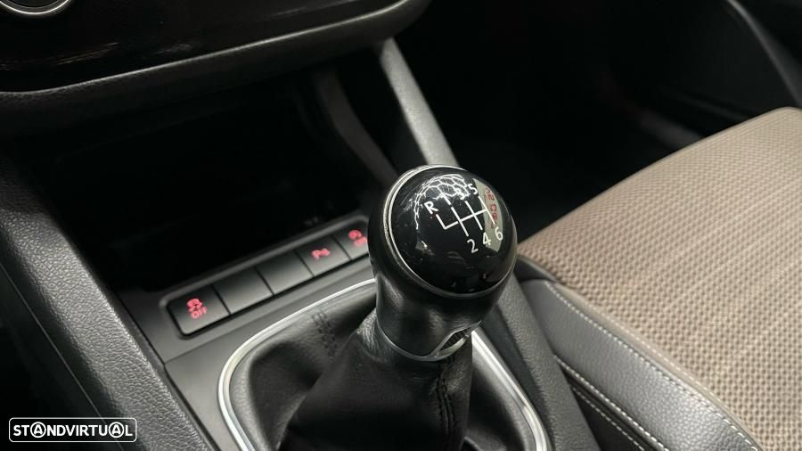 VW Scirocco 2.0 TDI (Blue Motion Technologie) - 13