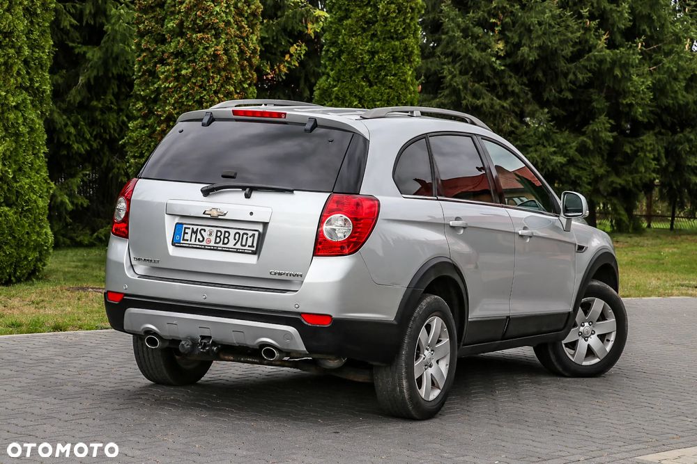 Chevrolet Captiva 2.2 D LS+ - 11