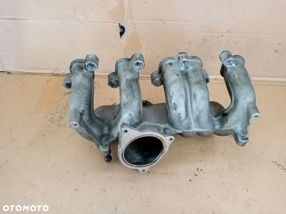 Kolektor ssący VW Touareg 2.5 TDI 070129713H - 4