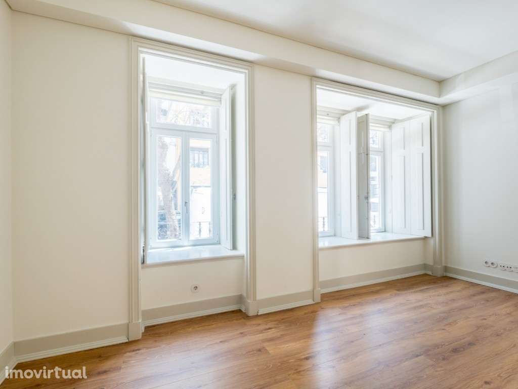 Apartamento T2 com jardim privativo, no Saldanha - Grande imagem: 2/29