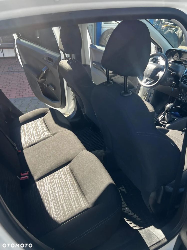 Peugeot 208 Blue-HDi 120 Stop&Start Allure - 10