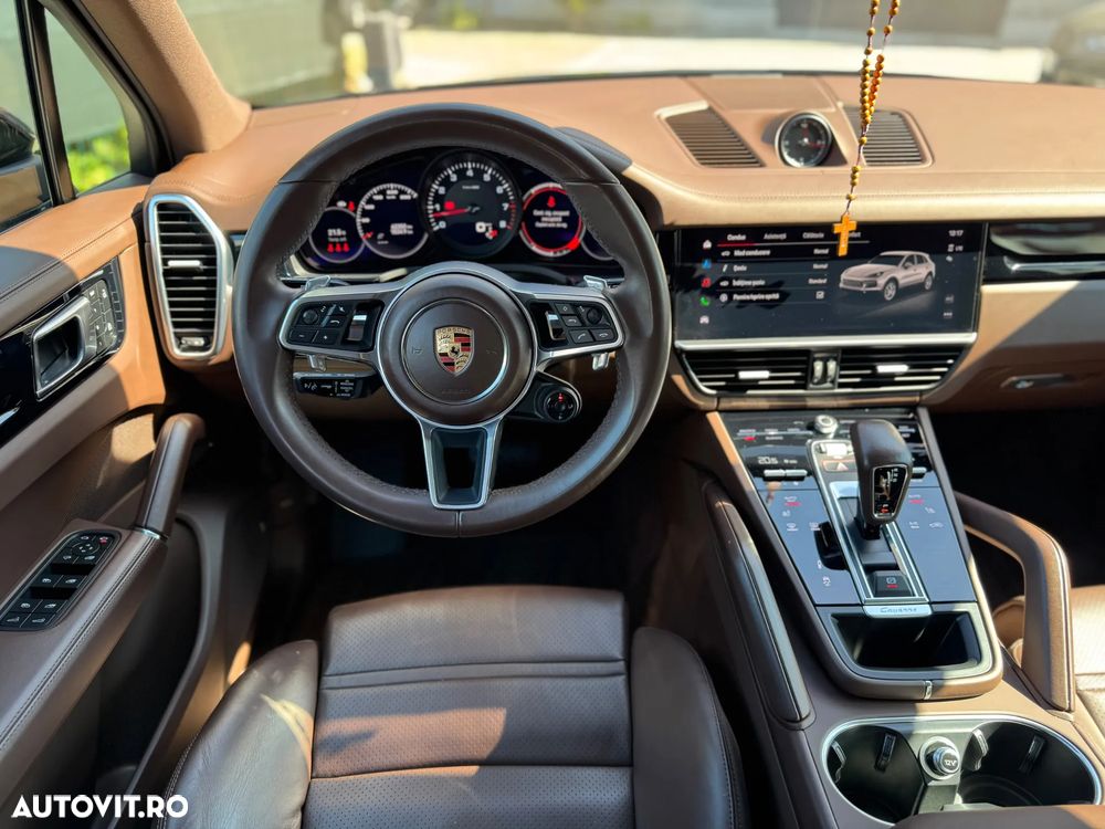 Porsche Cayenne - 18