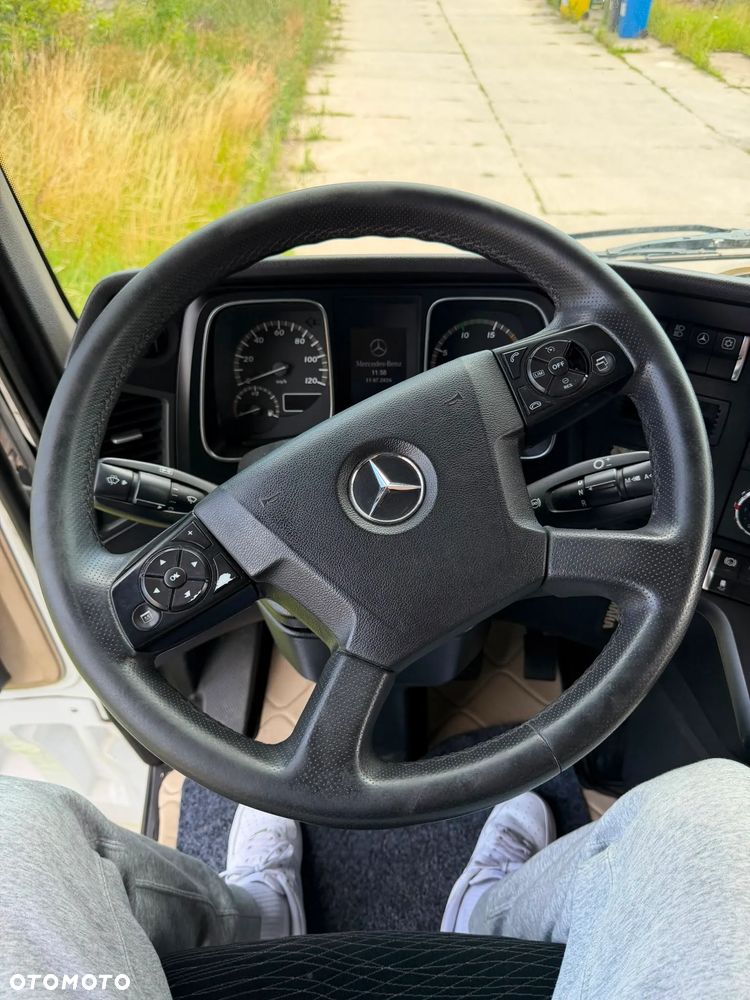 Mercedes-Benz ACTROS - 13