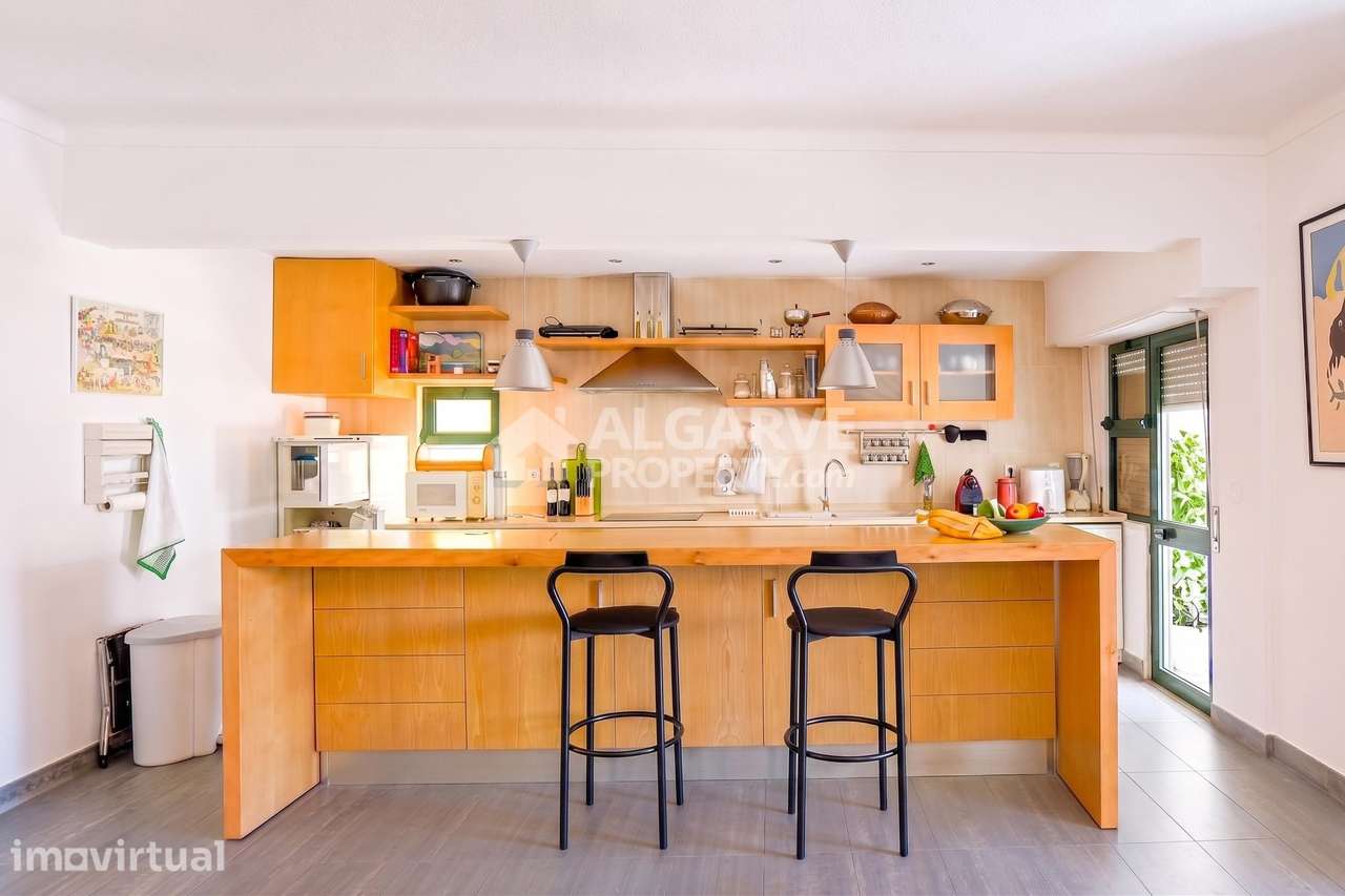 Bonito apartamento T2 recentemente remodelado no centro de Albufeira p - Grande imagem: 4/16