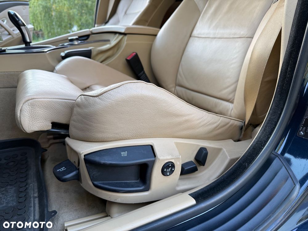BMW Seria 5 520d - 33
