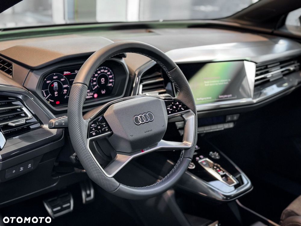 Audi Q4 e-tron - 16