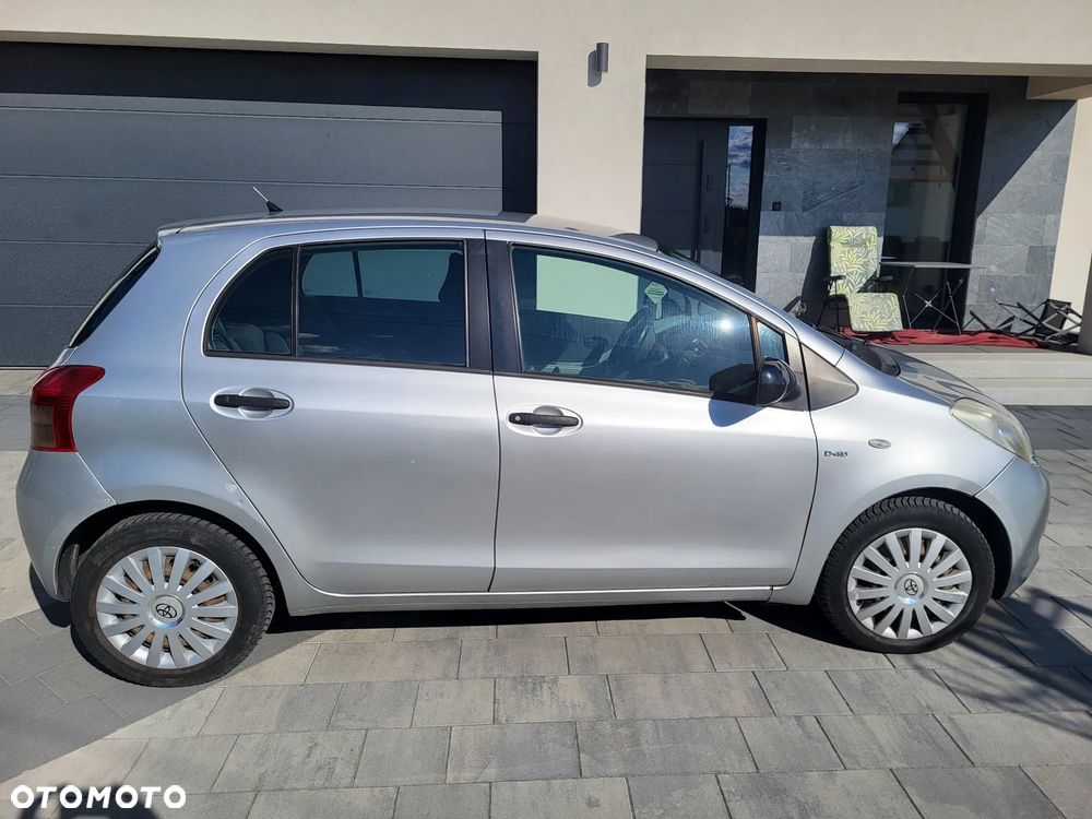 Toyota Yaris - 2