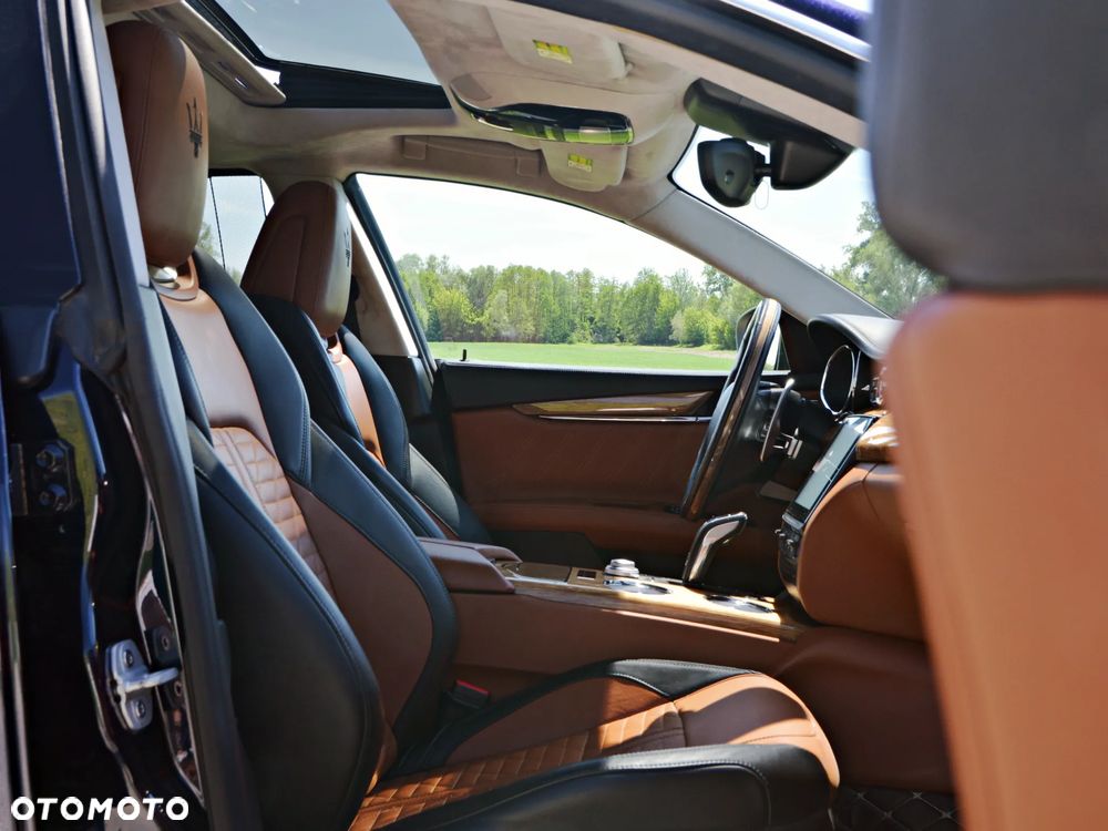 Maserati Quattroporte - 33