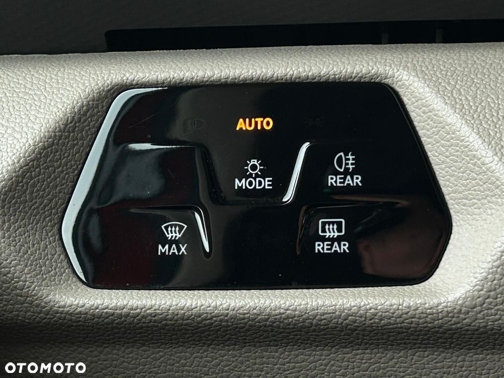 Volkswagen Multivan 1.5 TSI L1 Life DSG - 20