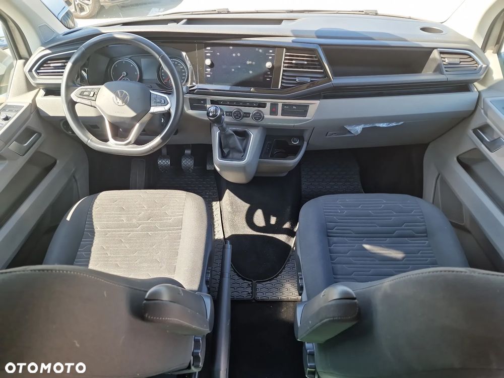 Volkswagen Caravelle - 23