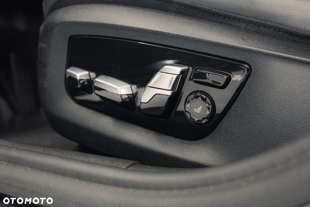 BMW Seria 5 520d xDrive Luxury Line - 30