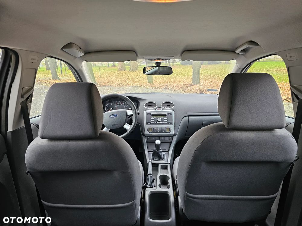 Ford Focus - 25