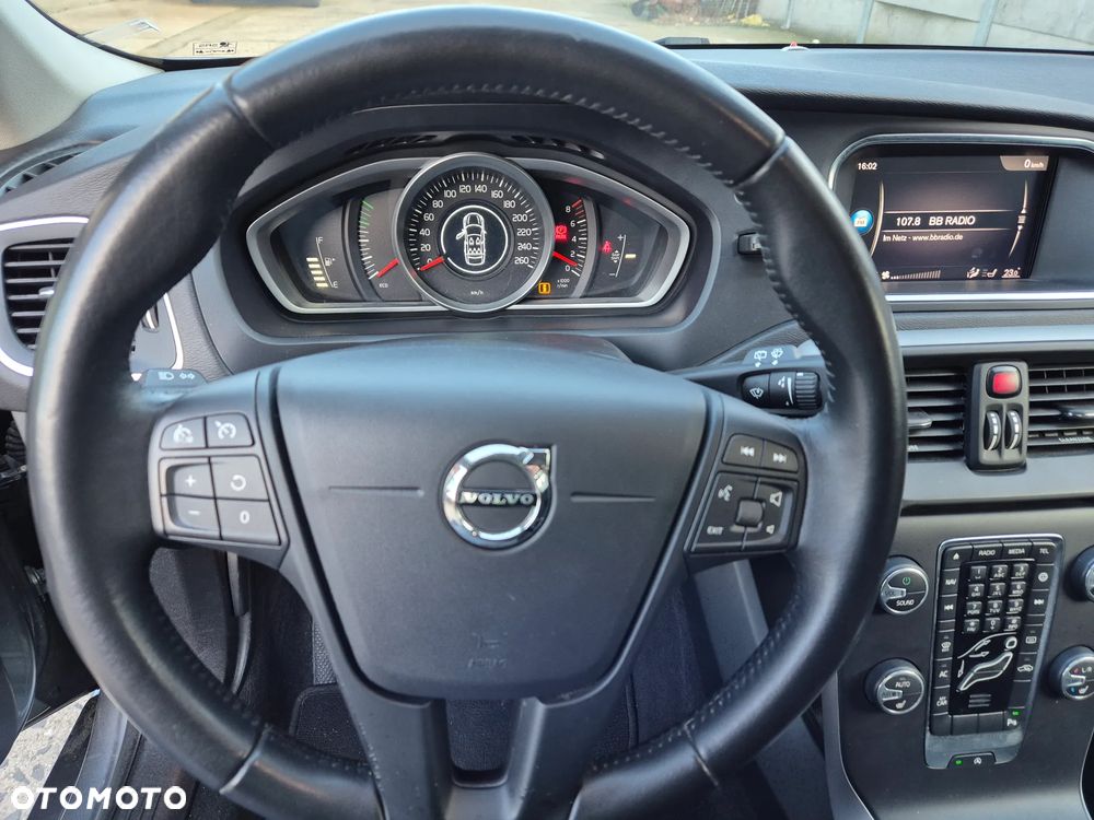 Volvo V40 T2 Inscription - 28