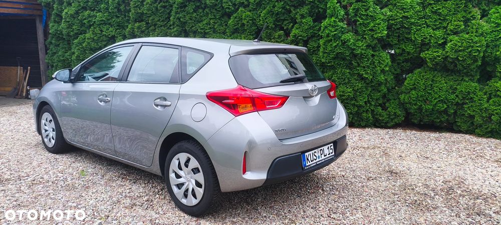 Toyota Auris - 16