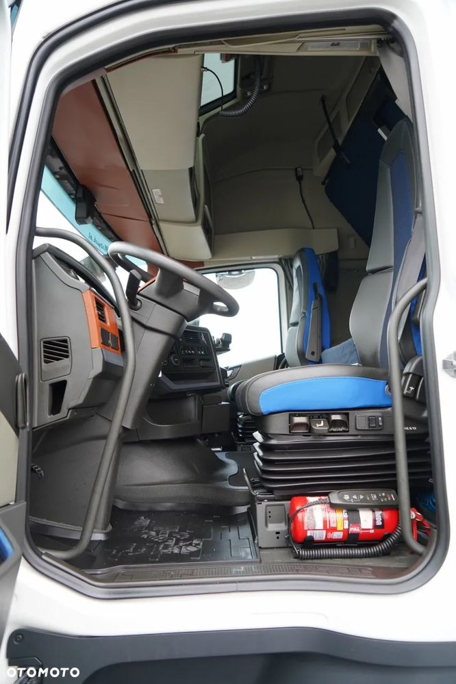 Volvo FH 500 / XXL /  LOWDECK / MEGA / KLIMA POSTOJOWA / I-SHIFT / SKÓRY - 24