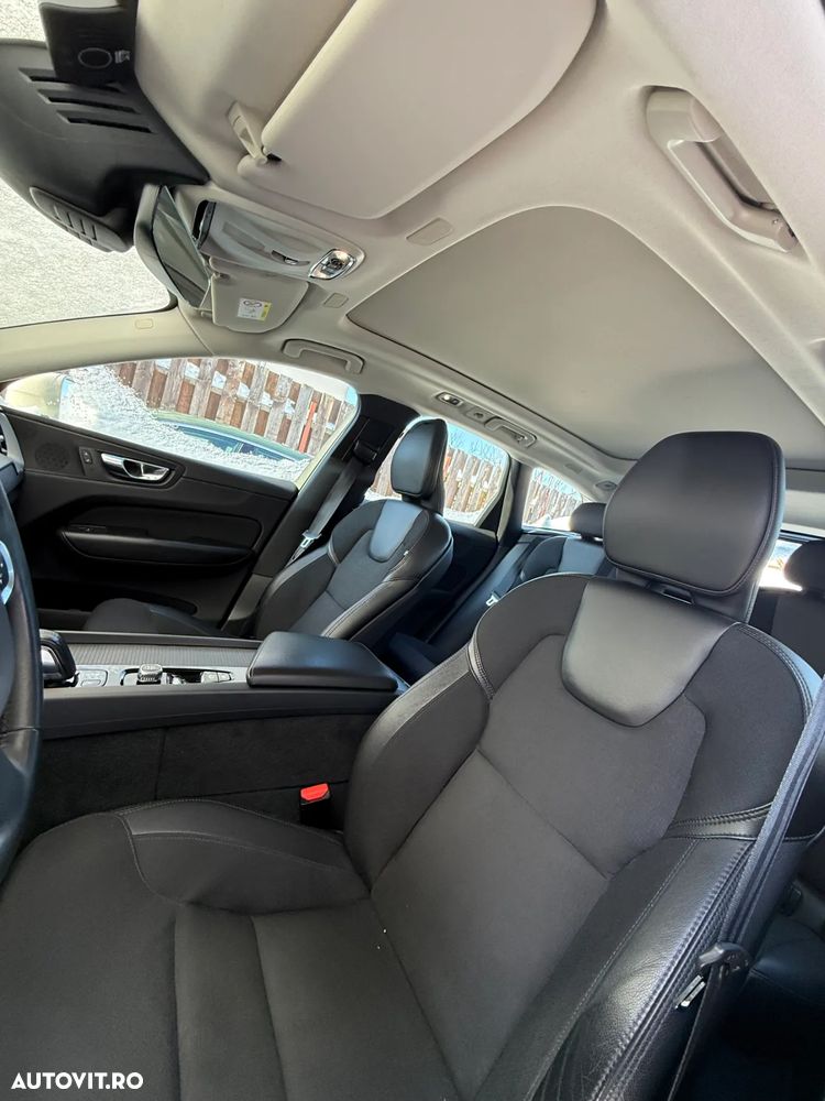 Volvo XC 60 T8 Twin Engine AWD Geartronic Momentum - 11