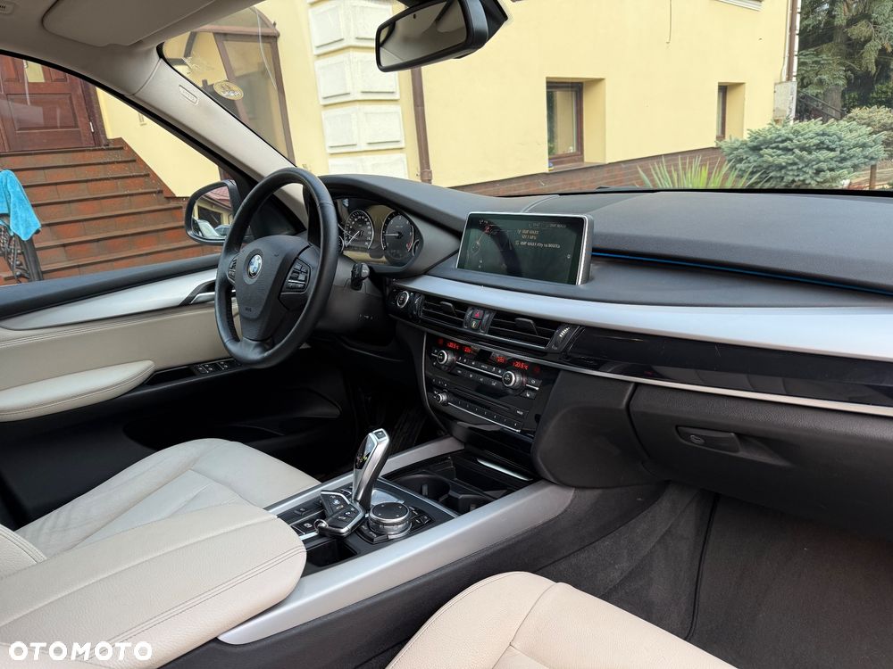 BMW X5 xDrive25d - 14